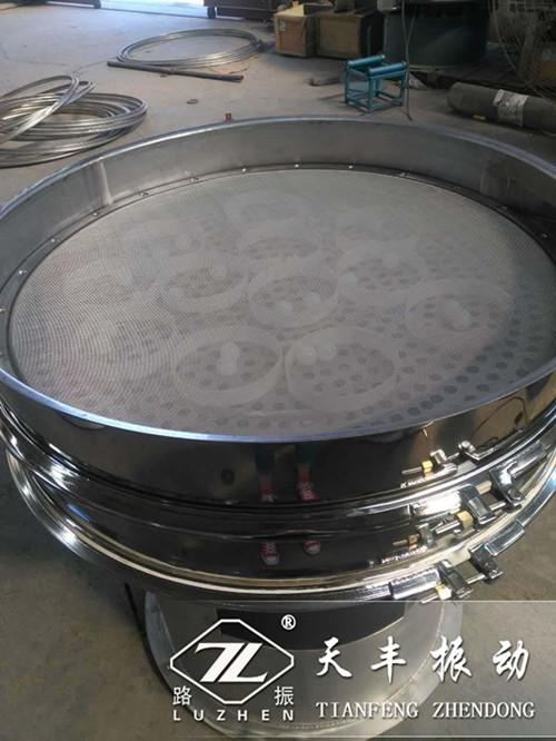振動篩篩網總是震裂該如何解決?